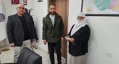 Bulanık'ta örnek davranış: Para dolu cüzdan sahibine teslim edildi