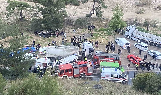 Burdur'da 7 kişinin öldüğü trafik kazasında beton mikserinin sürücüsü tutuklandı