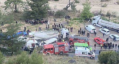 Burdur'da 7 kişinin öldüğü trafik kazasında beton mikserinin sürücüsü tutuklandı
