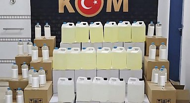 Burdur'da ruhsatsız silah ve kaçak alkol operasyonu
