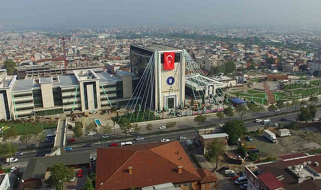 Bursa Büyükşehir Belediyesi'nde ödemeler durduruldu izinler iptal edildi