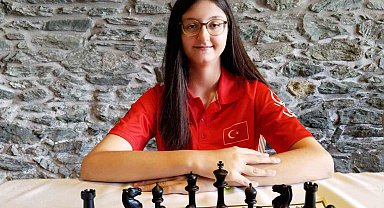 Bursa Büyükşehir Belediyesporlu Arya Aydoğan dünya dördüncüsü