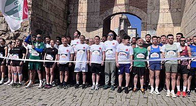Bursa'da 18. Uluslararası Osmangazi Tarihi Kent Koşusu gerçekleştirildi