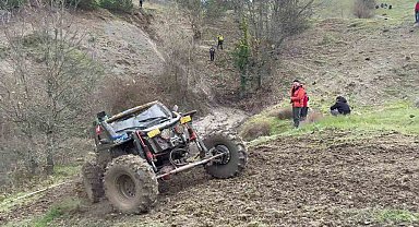 Bursa'da Off-Road yarışında takla attı...Nefes kesen anlar kamerada