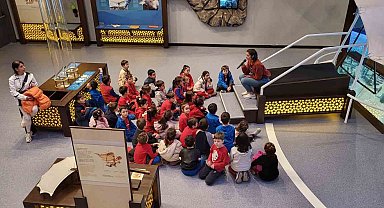 Bursa'da Öğrenciler GUHEM'de uzayın derinliklerine yolculuk yaptı