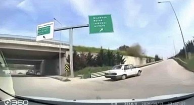 Bursa'da ters yönden giren sürücü kamerada