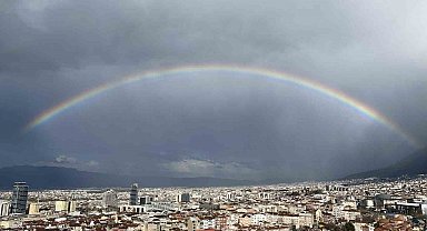 Bursa'da yağmur sonrası gökkuşağı şöleni