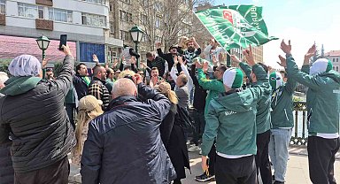 Bursaspor taraftarı, Eskişehir'i hareketlendirdi