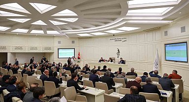 Büyükşehir Meclisi'nde Bakan Tekin'e paye, çiftçiye destek