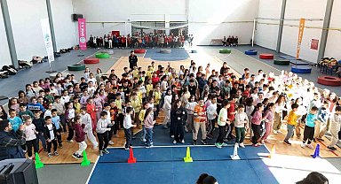 Büyükşehir Spor A.Ş.'den Develi'de 550 öğrenciye spor dolu buluşma