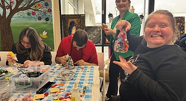 Cam atıklar öğrencilerin elinde sanata dönüştü