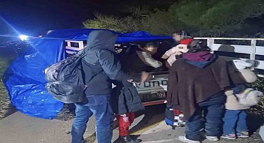 Çanakkale'de 77 kaçak göçmen yakalandı, 2 organizatör tutuklandı