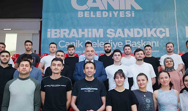 Canik Belediyesi gençleri hedeflerine taşıyor