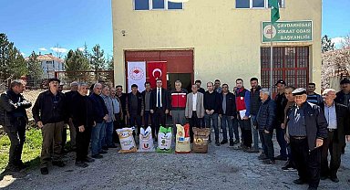 Çavdarhisar'da çiftçilere yüzde 50 ve yüzde 75 hibeli tohum dağıtıldı