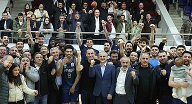 Çayırova Belediyesi sezonu şampiyon tamamladı