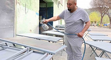 Cemiyetlerin vazgeçilmezi demir masalar sezona hazırlanıyor