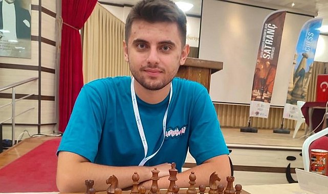 Çeşmeli satranç oyuncusu Talat Yıldız'dan Almanya'da büyük başarı