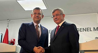 CHP Genel Başkanı Özel: "Türkiye'de Davutoğlu'nun Başbakanlığı döneminde çok kritik bir süreç yaşandı"