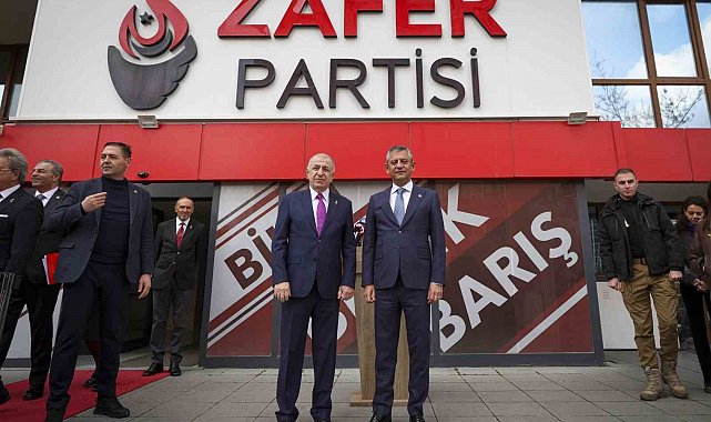 CHP Genel Başkanı Özel'den Zafer Partisi Genel Başkanı Özdağ'a ziyaret