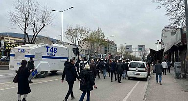 CHP'liler Ankara yolunu trafiğe kapatınca polis müdahale etti