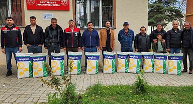 Çiftçilere yüzde 50 hibeli tohum dağıtıldı