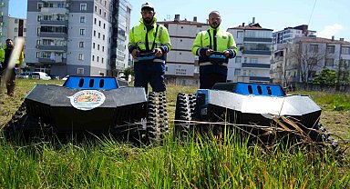 Çimleri artık robotlar biçiyor: 6 kişilik işi 2 robot yapıyor