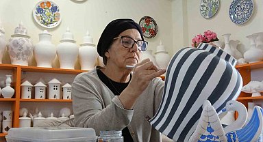 Çini, kadınların ellerinde hayat buluyor