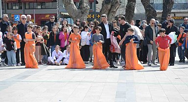 Çocuk şenliği Sinop'ta renkli görüntülere sahne oldu
