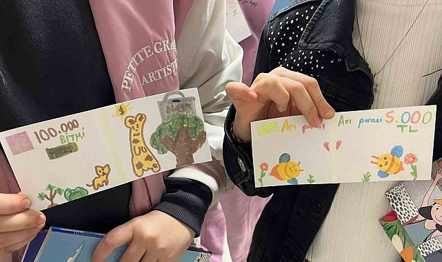 Çocuklar 23 Nisan'ı İş Sanat'ta kutluyor