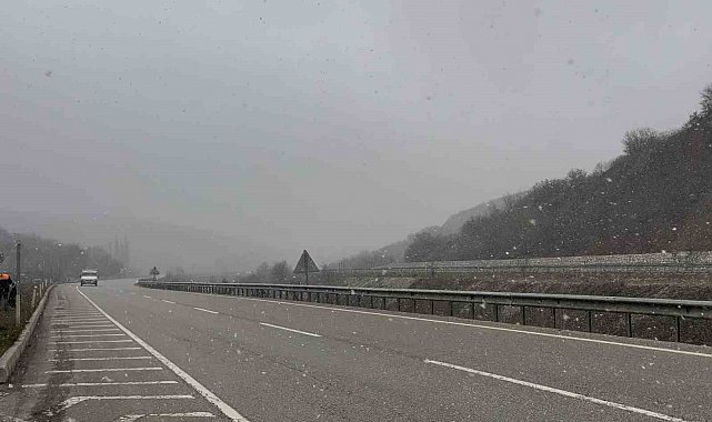 Çorum'da kar yağışı etkili oluyor