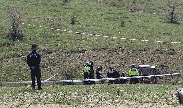 Çorum'da traktör dere yatağına devrildi: 1 ölü, 3 yaralı