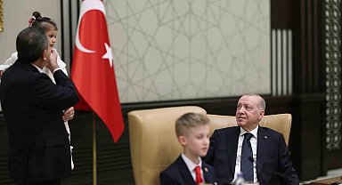 Cumhurbaşkanı Erdoğan, 23 Nisan'da koltuğunu Civan Boran'a devretti