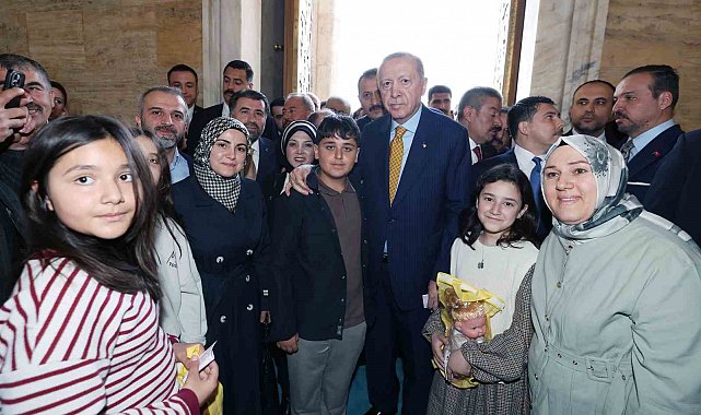 Cumhurbaşkanı Erdoğan: "Türkiye Cumhuriyeti Devleti sıradan bir devlet değildir. Hiçbir güç Türkiye ve Türkiye Cumhurbaşkanı'na parmak sallayamaz"