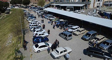 Demirci 2. El Oto Pazarı kapılarını açtı