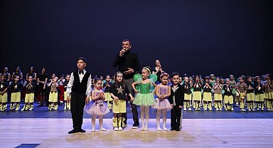 Denizli Büyükşehir'in 23 Nisan etkinlikleri miniklerle başladı