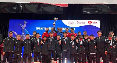 Denizlili güreşçiler Türkiye şampiyonu