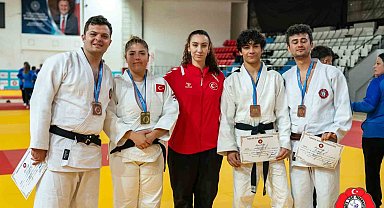 Denizlili judoculardan Türkiye şampiyonluğu