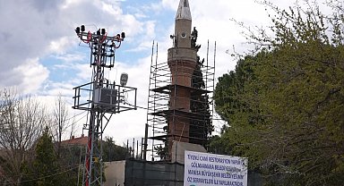 Depremde hasar gören caminin restorasyonuna başlandı