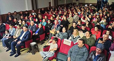 Devrek'te düzenlenen Türk Halk Müziği konseri büyük ilgi gördü