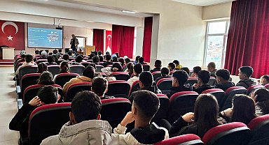 Dijital çağın yeni tehdidi "siberkondri" masaya yatırıldı