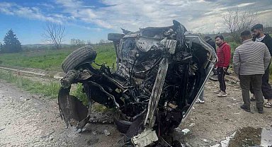 Direksiyon hakimiyetini kaybetti, yağmur suyu kanalına devrildi: 1 yaralı