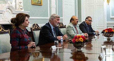 Dışişleri Bakanı Fidan, İngiliz parlamentosu üyeleriyle bir araya geldi