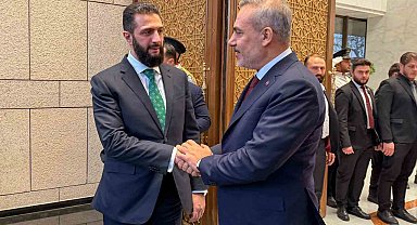 Dışişleri Bakanı Fidan, Suriye Devlet Başkanı eş-Şara ile bir araya geldi