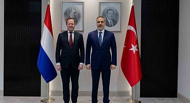 Dışişleri Bakanı Hakan Fidan, Hollanda Adalet ve Güvenlik Bakanı David Van Weel ile bir araya geldi.
