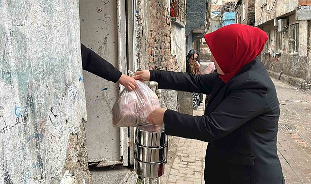 Diyarbakır'da sıcak yemek desteği ihtiyaç sahiplerine umut oluyor
