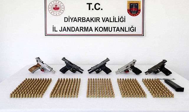 Diyarbakır'da silah kaçakçılığı operasyonu