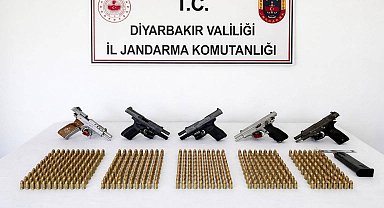 Diyarbakır'da silah kaçakçılığı operasyonu