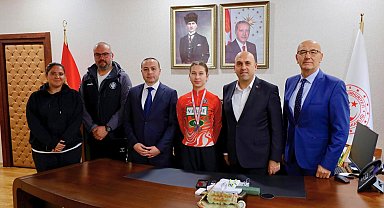 Dünya Şampiyonası yolcusu Tunçel için Akhisar'da ziyaret trafiği