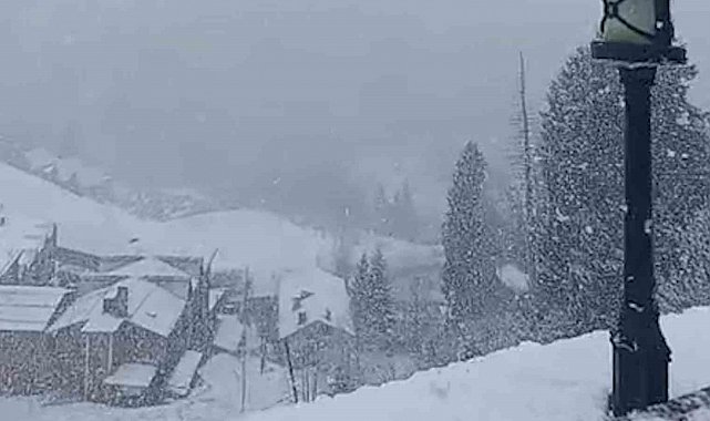 Dünyaca ünlü Ayder Yaylası'nda kar etkisini sürdürüyor