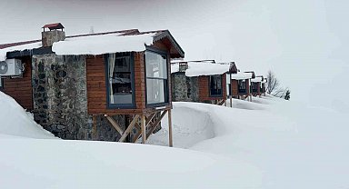 Dünyaca ünlü Handüzü Yaylası'nda kar etkisini sürdürüyor